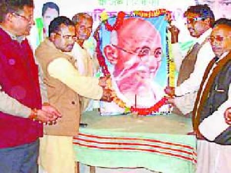  mahatma gandhi remembered on death anniversary